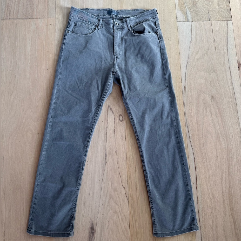Saks Fifth Avenue Gray Pants Size 33